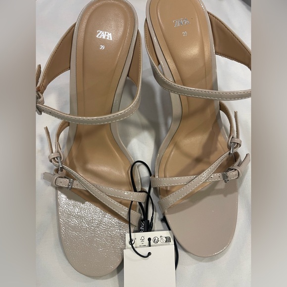 Zara Women's Nude Strappy Sandals - Picture 3 of 11